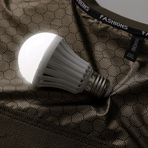 เสื้อสเวตเตอร์คอวีหนา สีพื้น ผ้ากำมะหยี่ เสื้อทำงานผู้ชาย สกรีนโลโก้ได้ ระบายอากาศดี ODM แฟชั่นยอดนิยมประจำฤดูใบไม้ร่วงและฤดูหนาว - Product Image 5