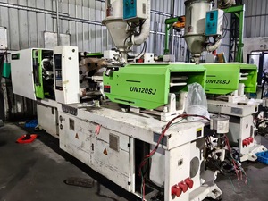 Máquina de Moldeo por Inyección Horizontal Hidráulica Haitian Usada de Alta Calidad 120T con Robot Recolector de Tubos, PLC, Bomba de Tornillo, Caja de Engranajes y Motor - Product Image 3