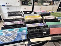Vente en gros clavier et souris sans fil ultra-mince USB Plug and Play Combo touches personnalisées russe/arabe/chocolat