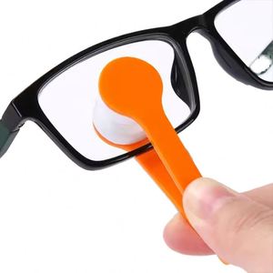 Nettoyeur de lunettes portable Maxfree, mini-brosse de nettoyage pour verres de lunettes et lunettes de soleil, avec manche en plastique et microfibre - Product Image 1