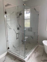 Portes de douche coulissantes sans cadre de style moderne avec poignées en acier inoxydable et verre trempé