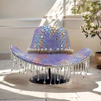 Chapeau de cowboy imprimé serpent violet en gros avec fleurs, cristaux, strass et franges de perles pour enterrement de vie de jeune fille, rave, festival, fête pour femmes