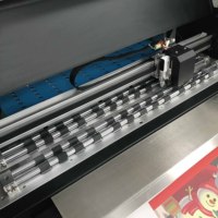 Mesin Potong Anycut Adsorption Cutting Plotter Lebar Potong 600mm Kecepatan 1600mm/s Motor Servo Kecepatan Tinggi Chip Dual-Core Sistem Hisap Otomatis