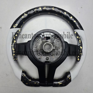 Volant de direction en cuir et fibre de carbone forgée pour BMW Série 5 F30 F10 F32 F90 F80 F82 F87 - Product Image 3