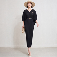 Prix de gros direct usine Robe plissée Miyake pour femme, décontractée, unie, pour le bureau, col en V, manches chauve-souris, avec ceinture, longueur midi
