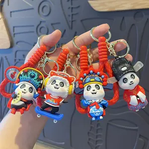 Tas hadiah budaya Cina Tahun Baru 2024 Aksesori liontin mobil karet merah pegangan kunci Panda cincin kunci Opera Peking silikon 3D