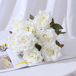 Bouquet da Sposa D39 con Rose Bianche e <span class=keywords><strong>Rosa</strong></span> Ondulate, Fiori Artificiali al Tatto Realistico per Matrimoni, Decorazioni Natalizie e Centrotavola - Product Image 1