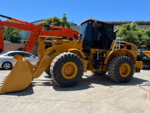 Cargadora de ruedas mediana Cat 950H usada, pocas horas de uso, original de Japón, modelo clásico de alta resistencia, eficiente para canteras y construcción. - Product Image 2