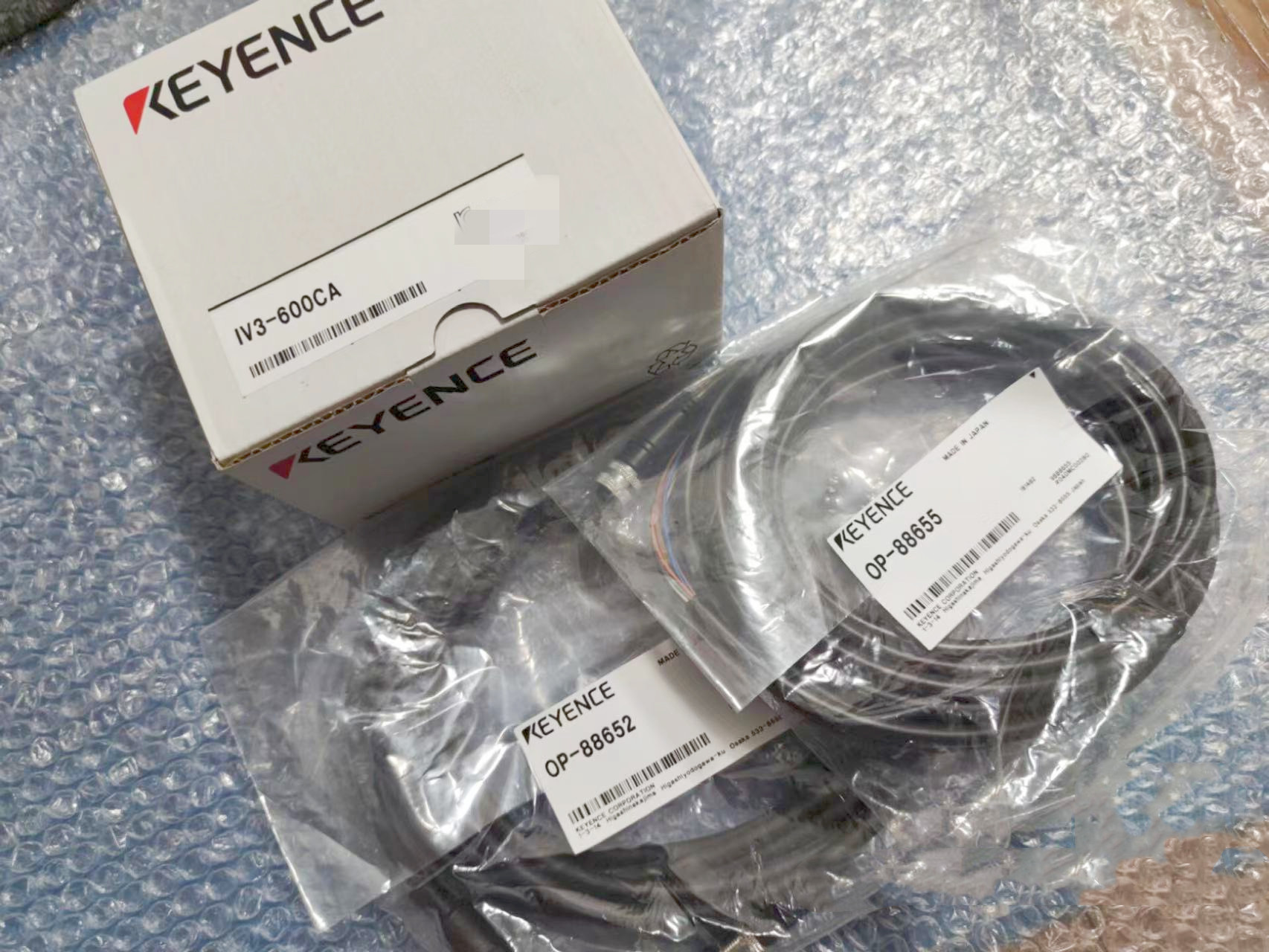 キーエンス iV3-500CA IV3-500CA-01.jpg