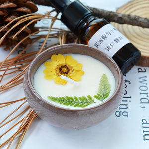 Vela de incienso de aromaterapia ecológica hecha a mano al por mayor con flores secas, tarro de cerámica de cera de soja para bares de Bodas de Navidad - Product Image 3