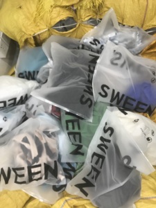 Liquidación de Inventario: Ropa de Mujer Variada, Camisetas Casuales, Vestidos, Envío Mixto, Venta al Por Mayor, Entrega Aleatoria - Product Image 1
