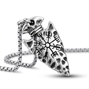 Collier pendentif bouclier en acier inoxydable pour femme, design géométrique blanc antique, style marteau de Thor - Product Image 1