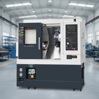 Tour CNC à 3 axes haute précision à broche unique pour le tournage horizontal de métaux sur banc incliné