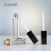 Emballages pour gloss à lèvres de 4 ml, MOQ 12000 pièces, tube de gloss à lèvres noir et or avec logo personnalisé