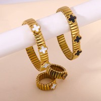 Nouveau Style Bracelet Bague Ensemble Époxy Trèfle Goutte À Goutte Glaçure Conception En Acier Inoxydable Bracelet Extensible Bijoux De Mode En Gros