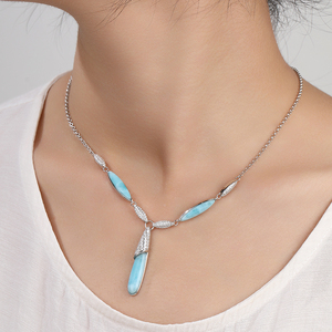 Collar de Larimar de Plata de Ley 925 auténtico abrazando la piedra textura única y brillo azul - Product Image 2