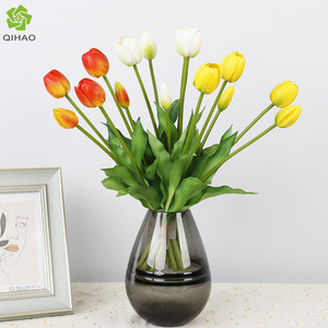 Ramo de Tulipanes de Goma Suave 32158, Flores Artificiales de Alta Simulación para Decoraciones del Día de San Valentín - Product Image 5