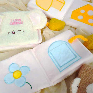 Livre de jouet éducatif interactif <span class=keywords><strong>pour</strong></span> animaux de compagnie en peluche <span class=keywords><strong>pour</strong></span> chien avec une bonne poudre de nuit Jouet de livre de nourriture caché qui fuit l'odeur et le son des aliments - Product Image 3