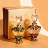 Botol Parfum Logam Bentuk Hati 5ml Mewah Kosong dengan Tutup Sekrup dan Permukaan Terukir untuk Minyak Atsiri dengan Kotak