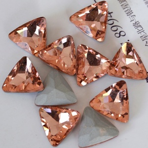 Strass en verre triangulaires 3D en cristal K9 de haute qualité Oleeya pour la fabrication de bijoux, accessoires de bricolage, perles de cristal en gros - Product Image 4