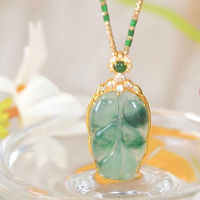 En stock! Imitation Hetian Jade Charme Pendentif Collier Imitation Jade Feuilles Pendentif Clavicule Chaîne Collier pour Femmes