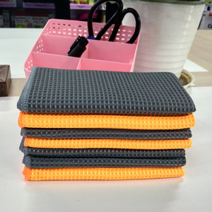 Vente en gros de grille <span class=keywords><strong>d</strong></span>'ananas essuie-glace de voiture absorbant <span class=keywords><strong>nid</strong></span> <span class=keywords><strong>d</strong></span>'<span class=keywords><strong>abeille</strong></span> microfibre gaufré serviette de lavage de voiture chiffon carré en coton pour la maison - Product Image 4