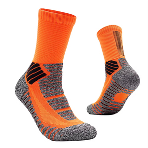 Calcetines de Diseño Personalizado, Transpirables y Absorbentes de Sudor para Deportes al Aire Libre, Alta Calidad, Venta al Por Mayor - Product Image 1