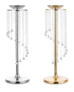 Toptan uzun boylu düğün Centerpieces altın/gümüş kristal çiçek vazo gümüş çiçekler düğün parti masaları süslemeleri için standı