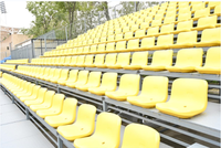 Racetrack Grandstand Stadium avec des chaises confortables pour les événements d'athlétisme
