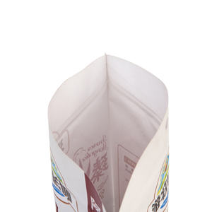 שקיות ניילון עומדות עם סגירת זיפר, חסינות לשמן, עם חור לתלייה, לאריזת בשר מיובש וחטיפים. - Product Image 2