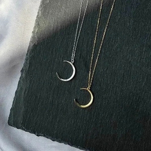 Collana con Ciondolo Luna Semplice in Argento Sterling 925 Placcato Oro 18K, Gioielli di Moda all'Ingrosso per Donne - Product Image 5