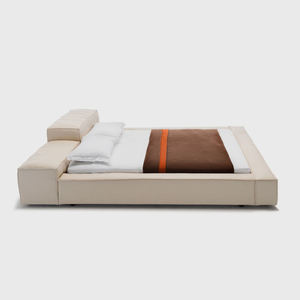 Lit en tissu moderne et minimaliste pour chambre à coucher, tête de lit fermée en forme de bloc de tofu avec rembourrage doux intégré et base en <span class=keywords><strong>lattes</strong></span> de bois - Product Image 6