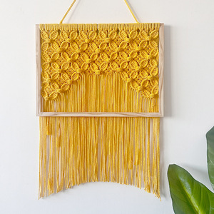 Décoration murale tissée à la main de style Zhxs, ornements suspendus à pompons jaunes chauds, pas besoin de percer, <span class=keywords><strong>tapisserie</strong></span> de fond - Product Image 1