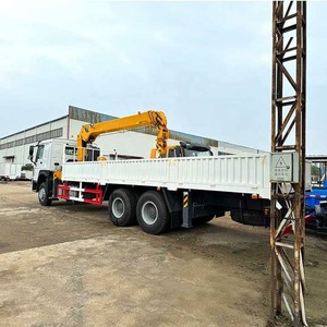 Camion-grue Sinotruk Howo 6x4 avec grue télescopique de 10, 12 ou 14 tonnes, prix d'usine - Product Image 6