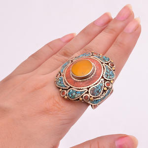 Vente en gros de bague en pierre précieuse lapis corail naturel Bijoux indiens classiques pour mariages fêtes de fiançailles fabriqués par des exportateurs - Product Image 2