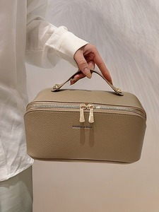 Durable <b>Large</b>-Capacity Hand-Held Makeup Bag with Zipper Closure Waterproof & Portable for Outdoor Travel Cosmetics Storage - Product Image 3