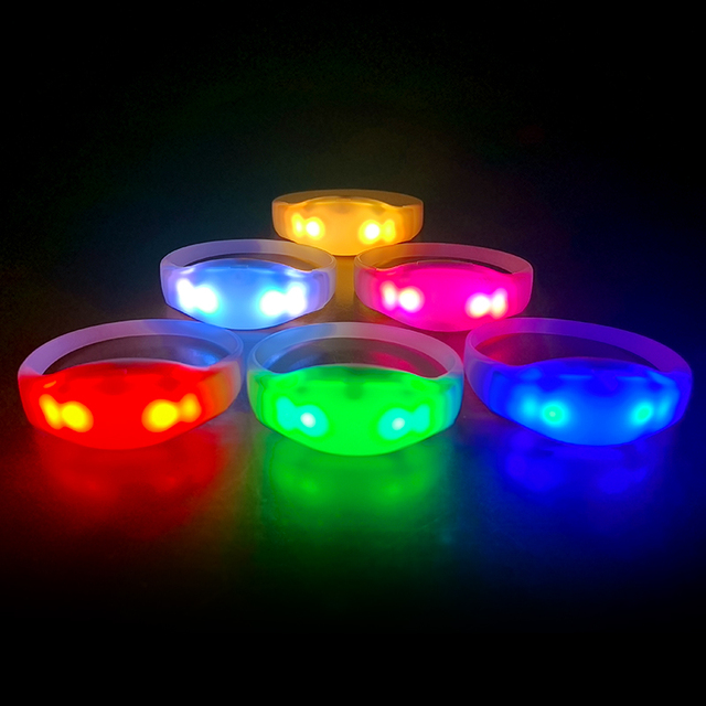 4 LED Lights LED Bracelet Custom logo Remote Controlled LED Bracelet, DMX Control LED Wristband for Event Concert Support
