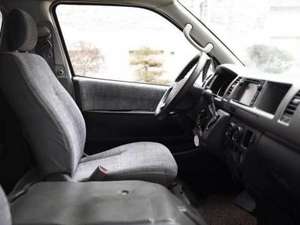 Bestseller: Minibus Tayo Usato, Prezzo Conveniente, 13 Posti, To-yota Hiace, Colore Bianco, Auto Usate, Pullman di Lusso in Vendita - Product Image 6