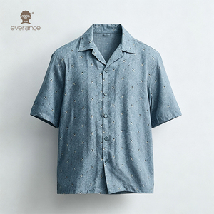 Chemise imprimée ODM délicatement motifée pour homme, respirante et infroissable, 150 g/m², bleu gris clair, pour chemise de plage cubaine à pois pour l'été - Product Image 6