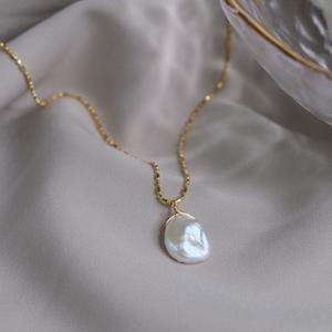 Collar con Colgante de Perla Keshi de Agua Dulce con Forma de Pétalo Barroco Natural, Cadena Simple para Clavícula para Mujer - Product Image 4