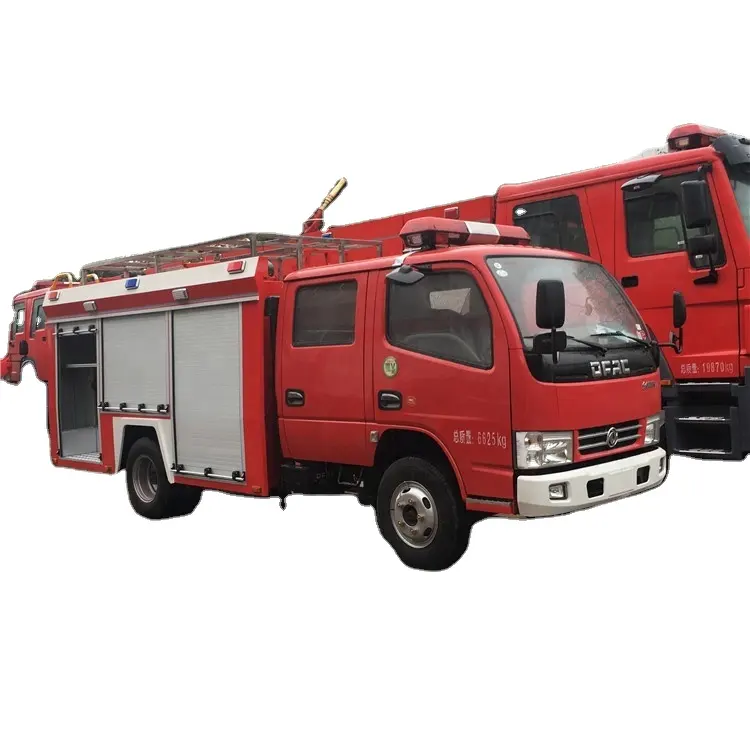 ISO9001 प्रमाण पत्र DFAC 3000L आग इंजन ट्रक फायरमैन के लिए