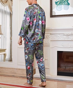 Di lusso di alta qualità da <span class=keywords><strong>uomo</strong></span> in raso di seta stampa floreale abbigliamento da notte <span class=keywords><strong>uomo</strong></span> due pezzi Set di abbigliamento Top <span class=keywords><strong>camicia</strong></span> e pantaloni <span class=keywords><strong>pigiama</strong></span> - Product Image 6
