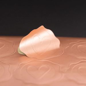 Autocollants personnalisés avec logo, imperméables, brillants, en feuille, vente en gros, étiquettes autocollantes prédécoupées avec logo, impression sur papier - Product Image 1