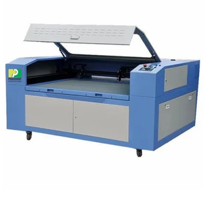 Máquina de Corte y Grabado Láser CNC, Nueva, para Tallado de Bambú - Product Image 1