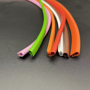 Nhà Sản Xuất Bán Buôn Hongxie U Hình Trang Trí Con Dấu Dải Bảo Vệ Cạnh PVC Xe Cửa Chống Xước Cắt Niêm Phong Thời Tiết - Product Image 1