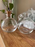 Stock de 120ml/180ml/250ml Bouteille à bille ronde en cristal blanc avec bouteille de dérive en liège Bouteille à souhaits Bouteille d'huile Boisson en verre