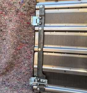 Nouvelle Conception Pièces de Radiateur CAT349, Panneau Latéral en Tôle pour Porte d'Excavatrice 349 352 Compatible avec les Marques Caterpillar - Product Image 4