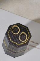 Boucles d'oreilles créoles Lerca en or 18 carats avec papillon et diamants, style influenceur coréen, bijoux de luxe légers et de niche, idéales pour cadeau et collection personnelle