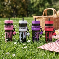 Bouteille d'eau en plastique PC transfrontalière grande capacité résistante aux hautes températures avec infuseur à thé et paille – Tasse à café portable et élégante