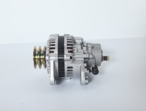 Alternateur de <span class=keywords><strong>voiture</strong></span> sans balais à pôles griffes EXEN neuf 24V/45A pour <span class=keywords><strong>BOOMER</strong></span> agricole 2030 2008-2009 SHB-020S - Product Image 4